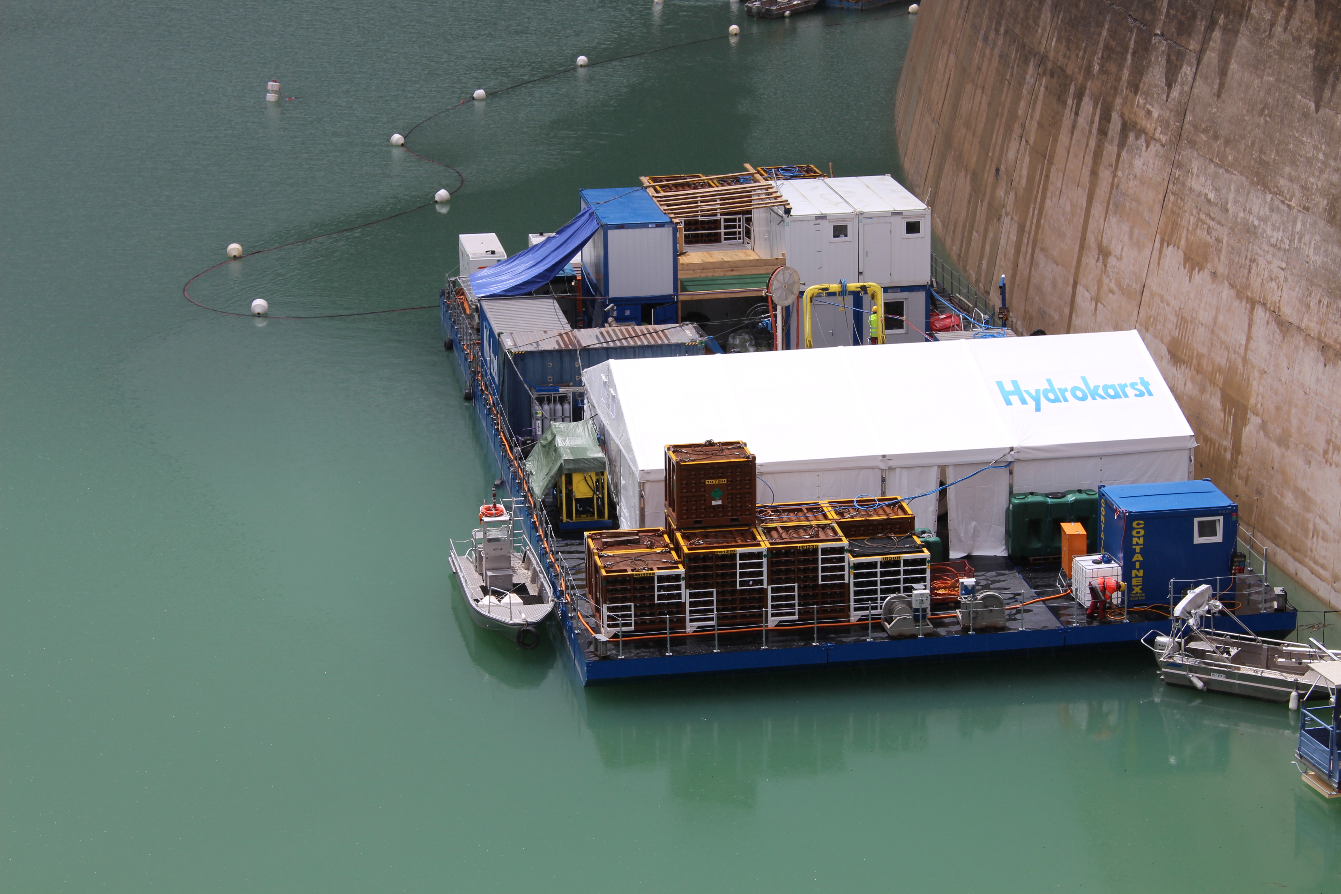 Installiertes Ponton