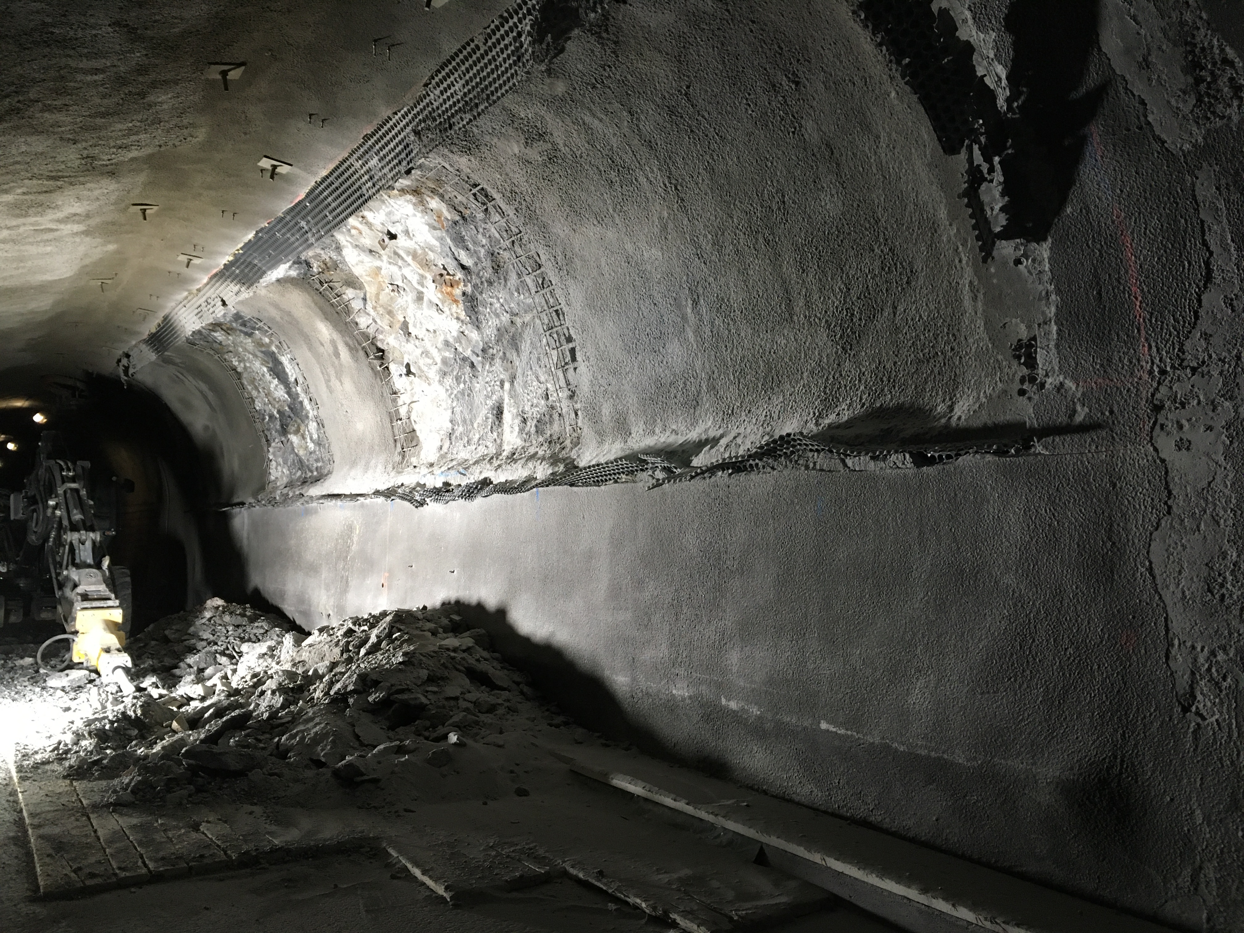 Sanierung Tunnel Munt La Schera