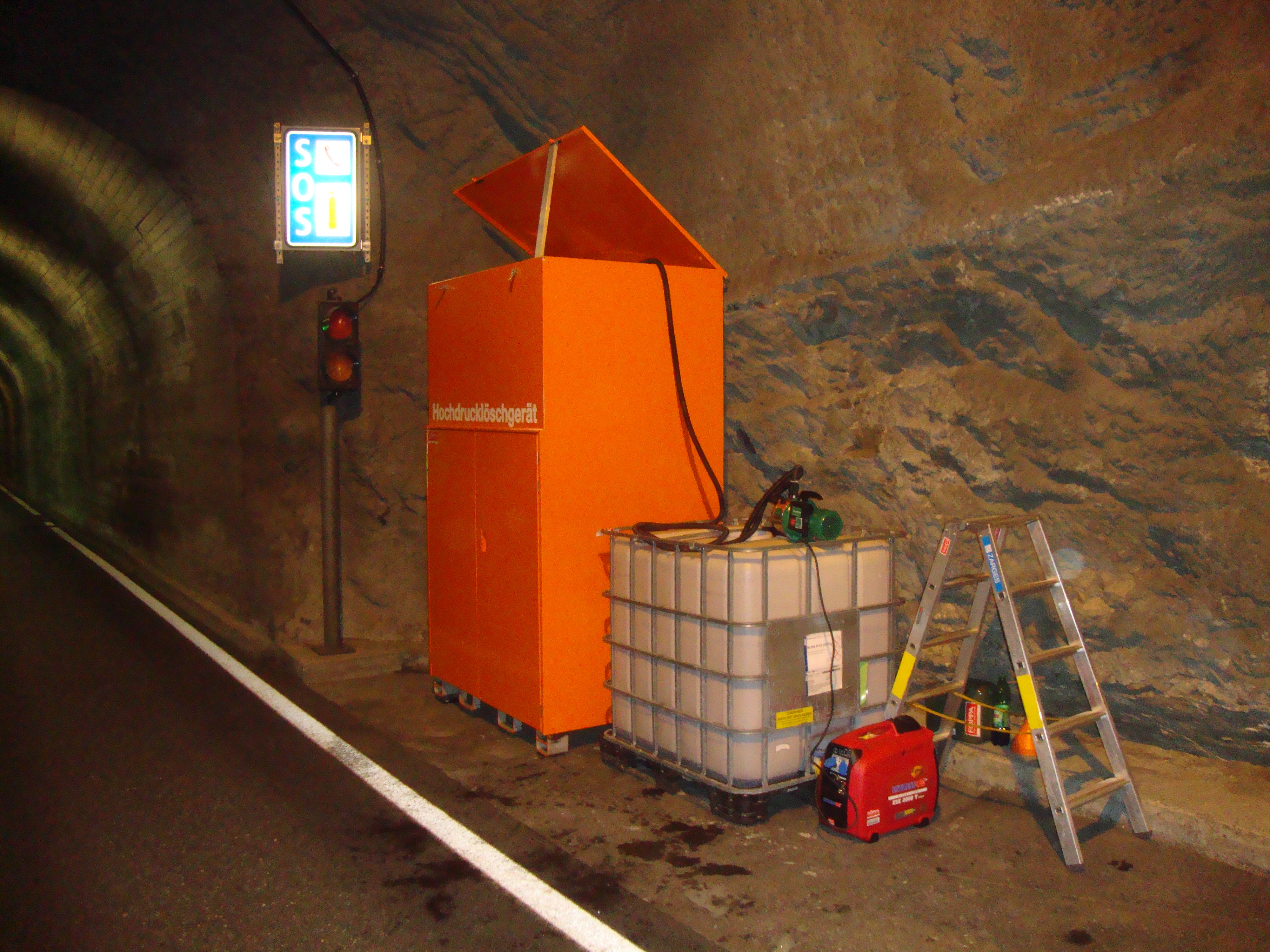 Löschanlagen in den Tunnelnischen