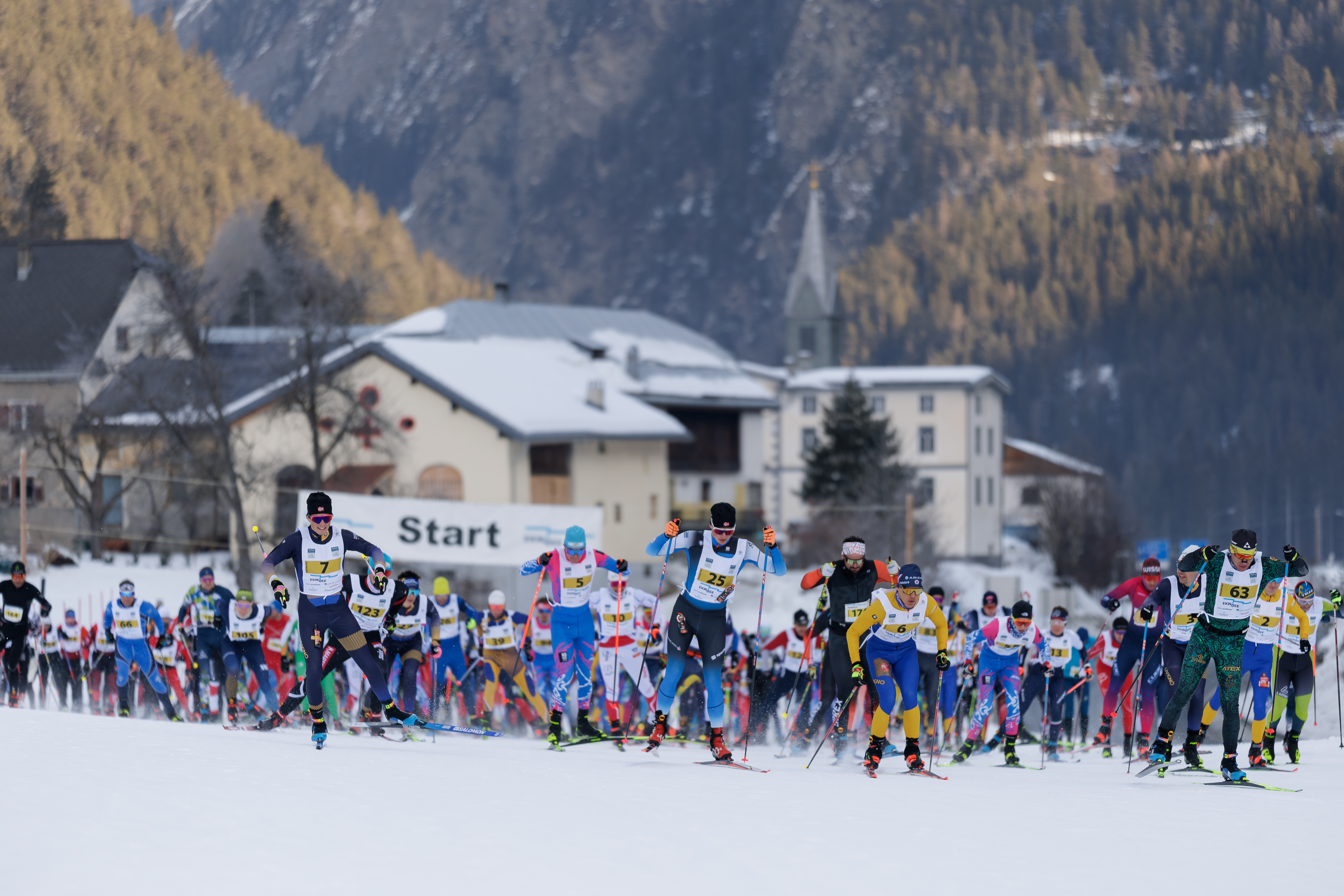Start des Rennens Passlung Martina-Scuol in Martina