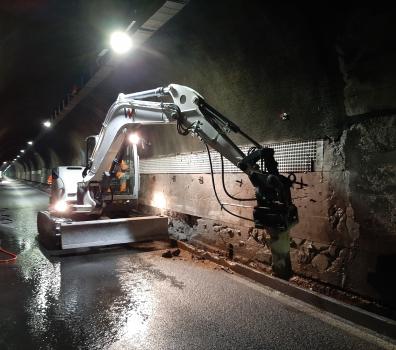 Sanierung Tunnel - Ausbrucharbeiten