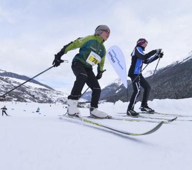 Kids cross in Scuol