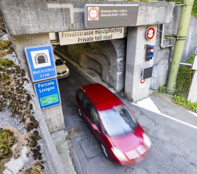 Tunnel Munt La Schera_Ausfahrt Richtung Livigno